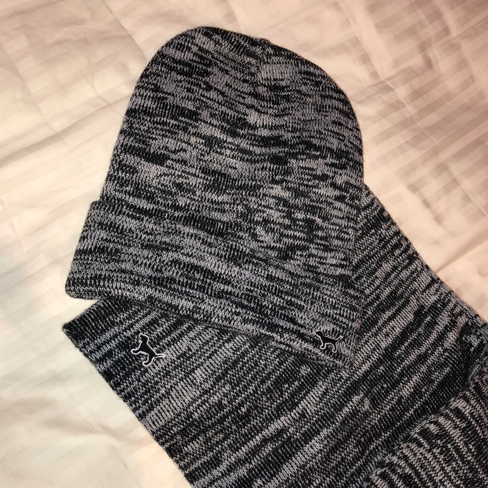 PINK VICTORIAS SECRET Winter Hat & Scarf Bundle
